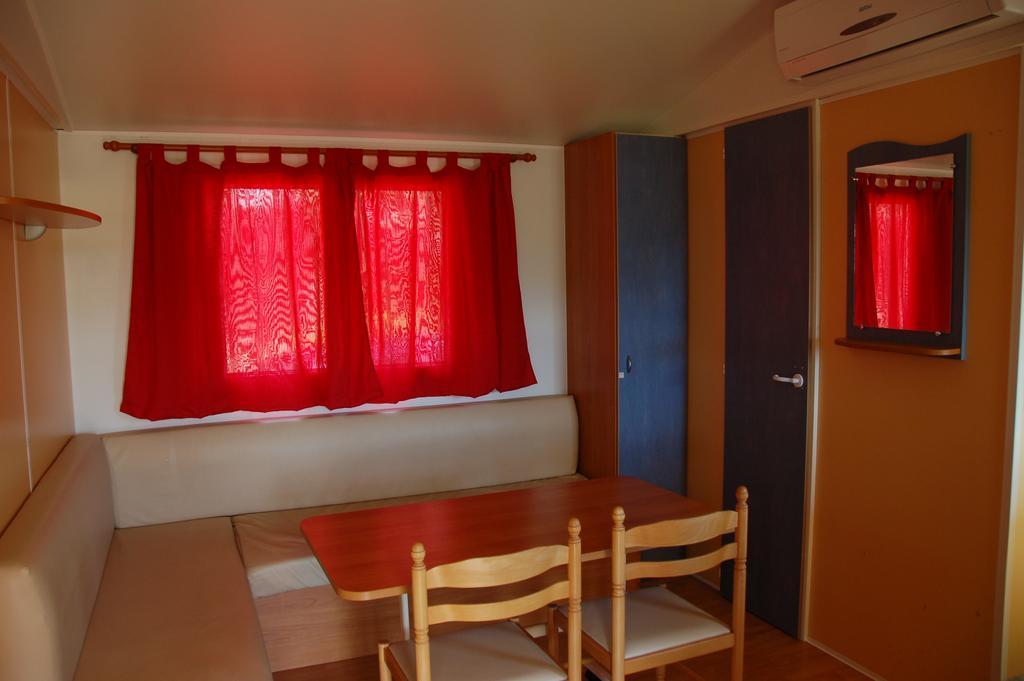 Camping Terra Alta Бот Экстерьер фото
